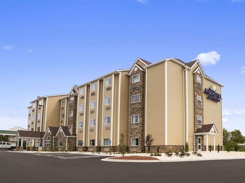 Microtel Inn & Suites By Wyndham Lynchburg Bagian luar foto