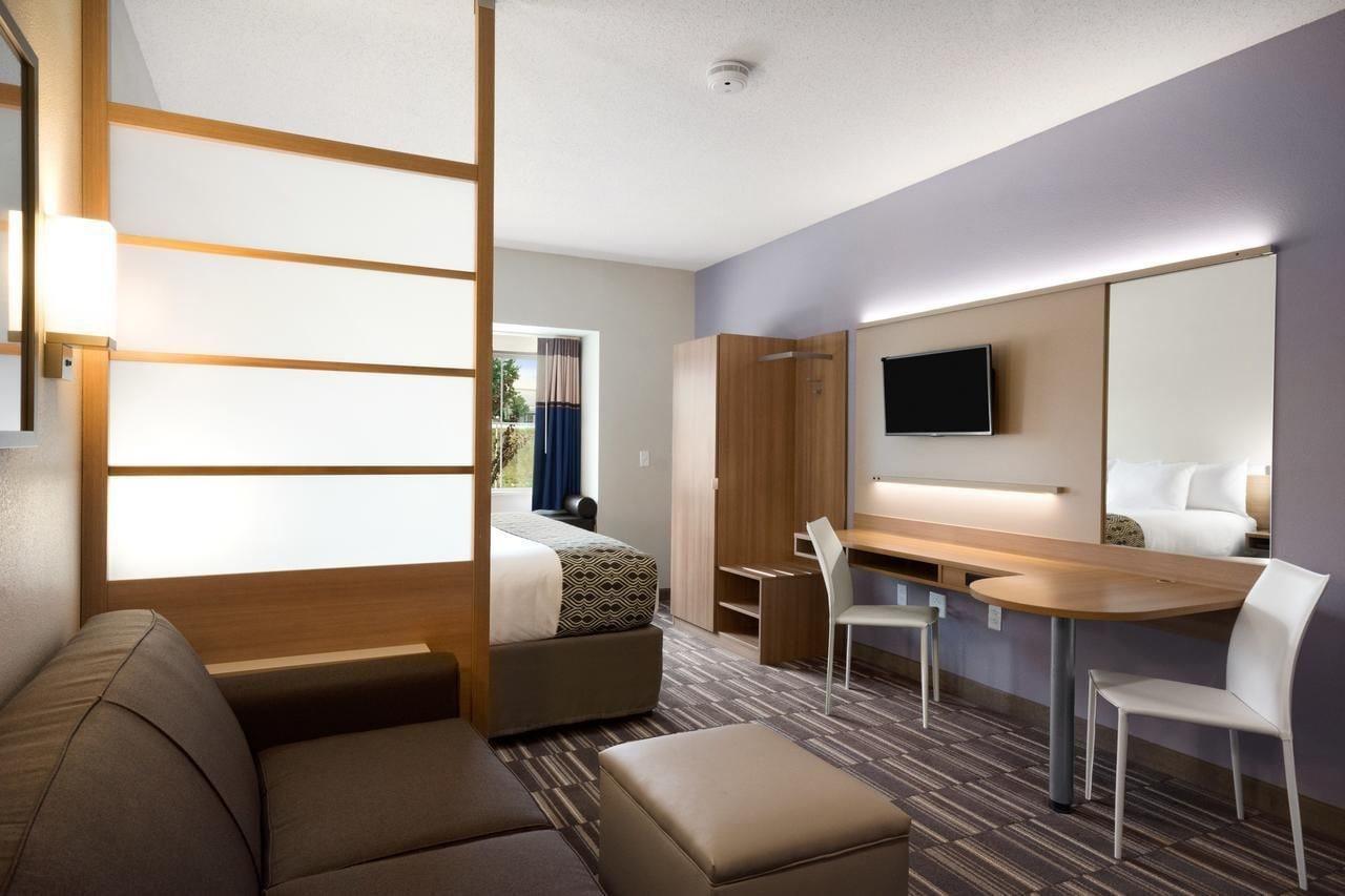 Microtel Inn & Suites By Wyndham Lynchburg Bagian luar foto